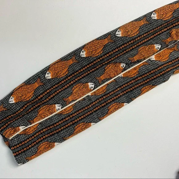 Anthropologie Cartonnier Fish Patterned Ankle Pants - Picture 6 of 16